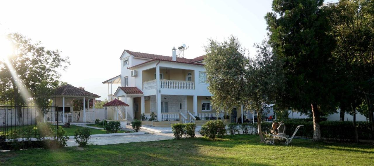 Vrasná Villa Karras מראה חיצוני תמונה