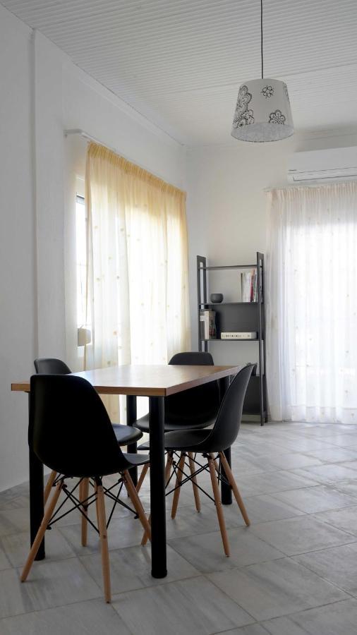 Vrasná Villa Karras מראה חיצוני תמונה