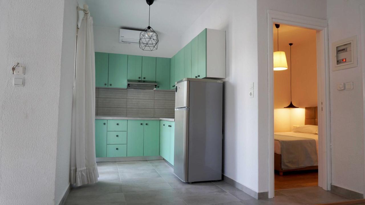 Vrasná Villa Karras מראה חיצוני תמונה
