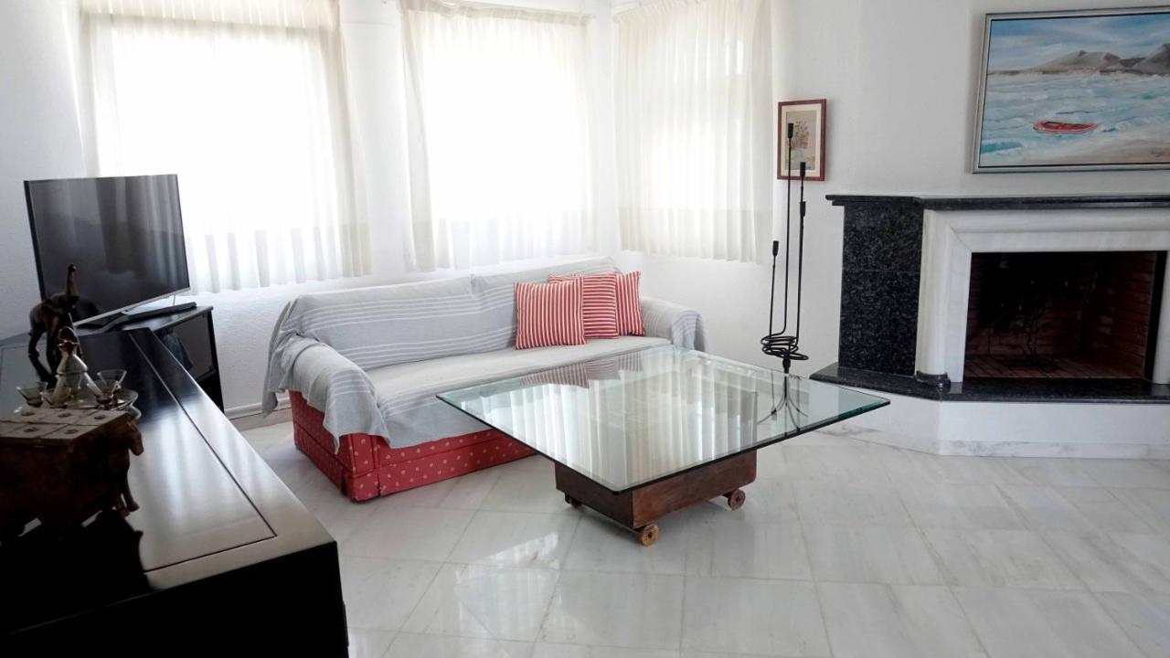 Vrasná Villa Karras מראה חיצוני תמונה