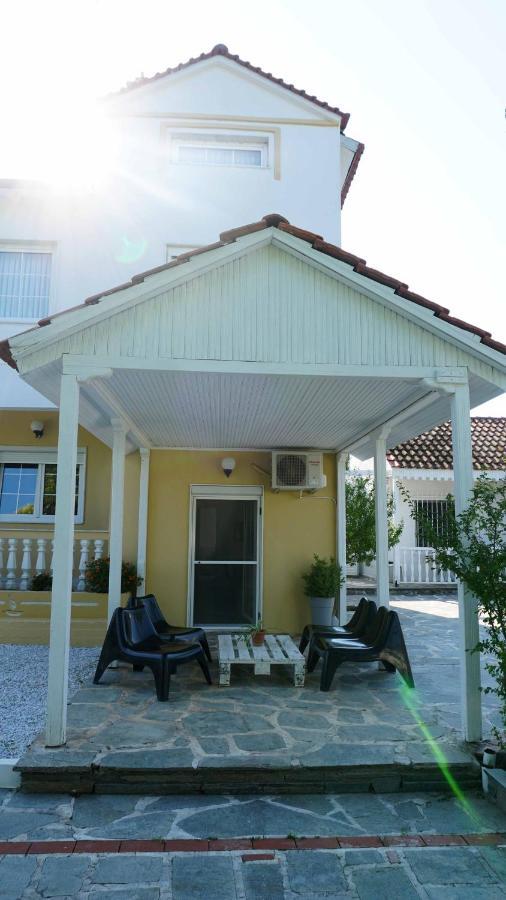 Vrasná Villa Karras מראה חיצוני תמונה